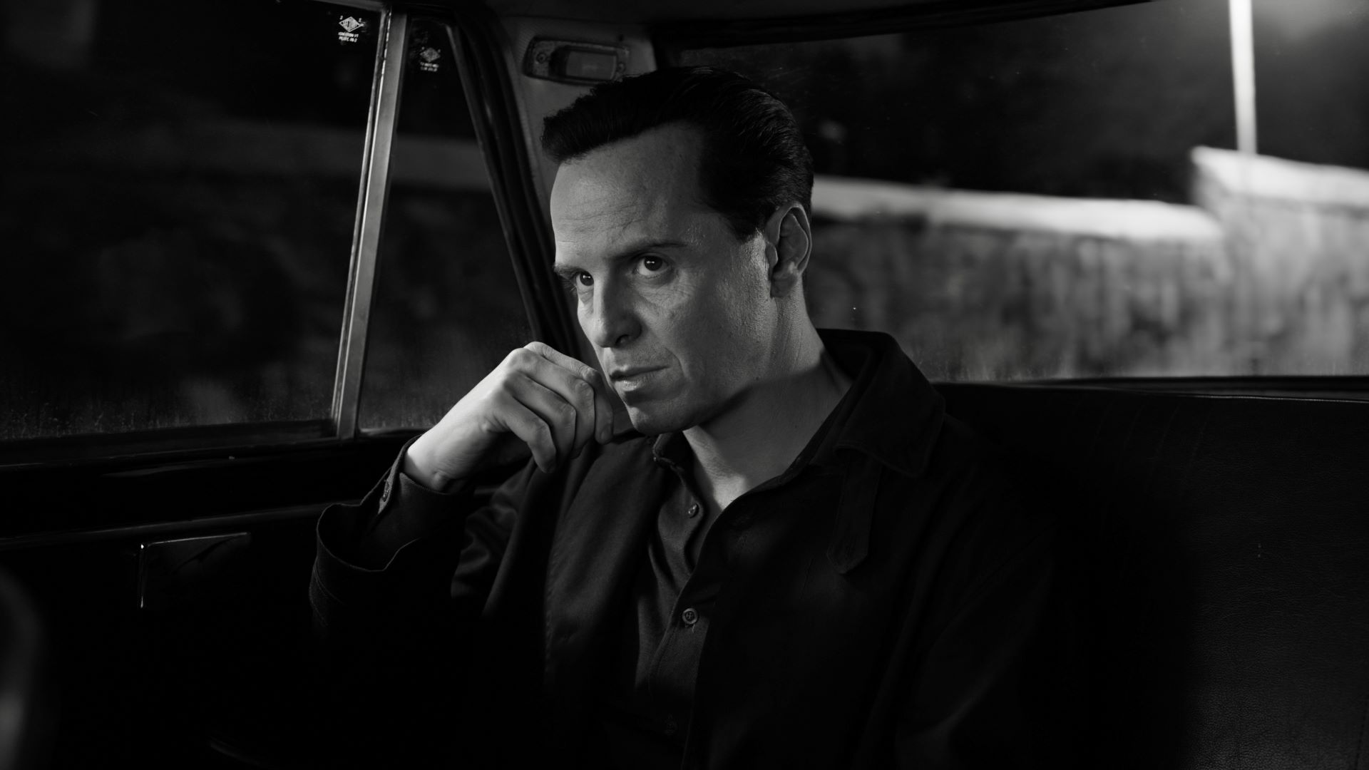 Tajomný Andrew Scott v hlavnej roli čiernobielej limitovane série "Ripley"